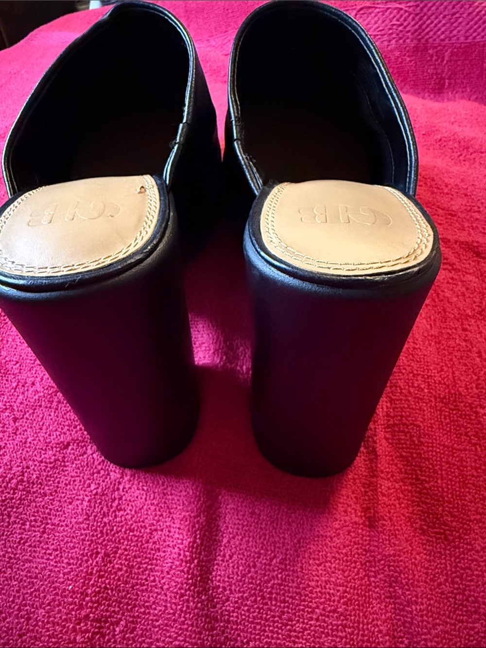 Gianni Bini Black Slip-On Leather Mule Heels - Picture 2 of 7